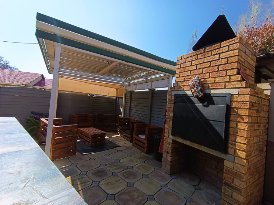 3 Bedroom Property for Sale in Pellissier Free State